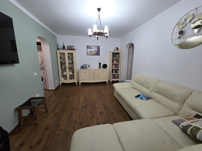 Titan, 5 minute metrou Costin Georgian, pe Barajul Bicaz, renovat complet