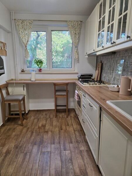 Titan, 5 minute metrou Costin Georgian, pe Barajul Bicaz, renovat complet